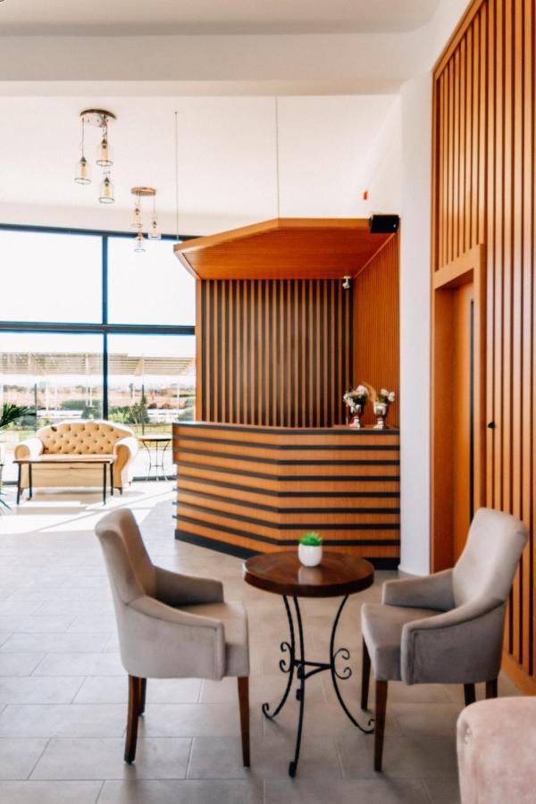 Cezar'S Airport Hotel 니코시아 외부 사진