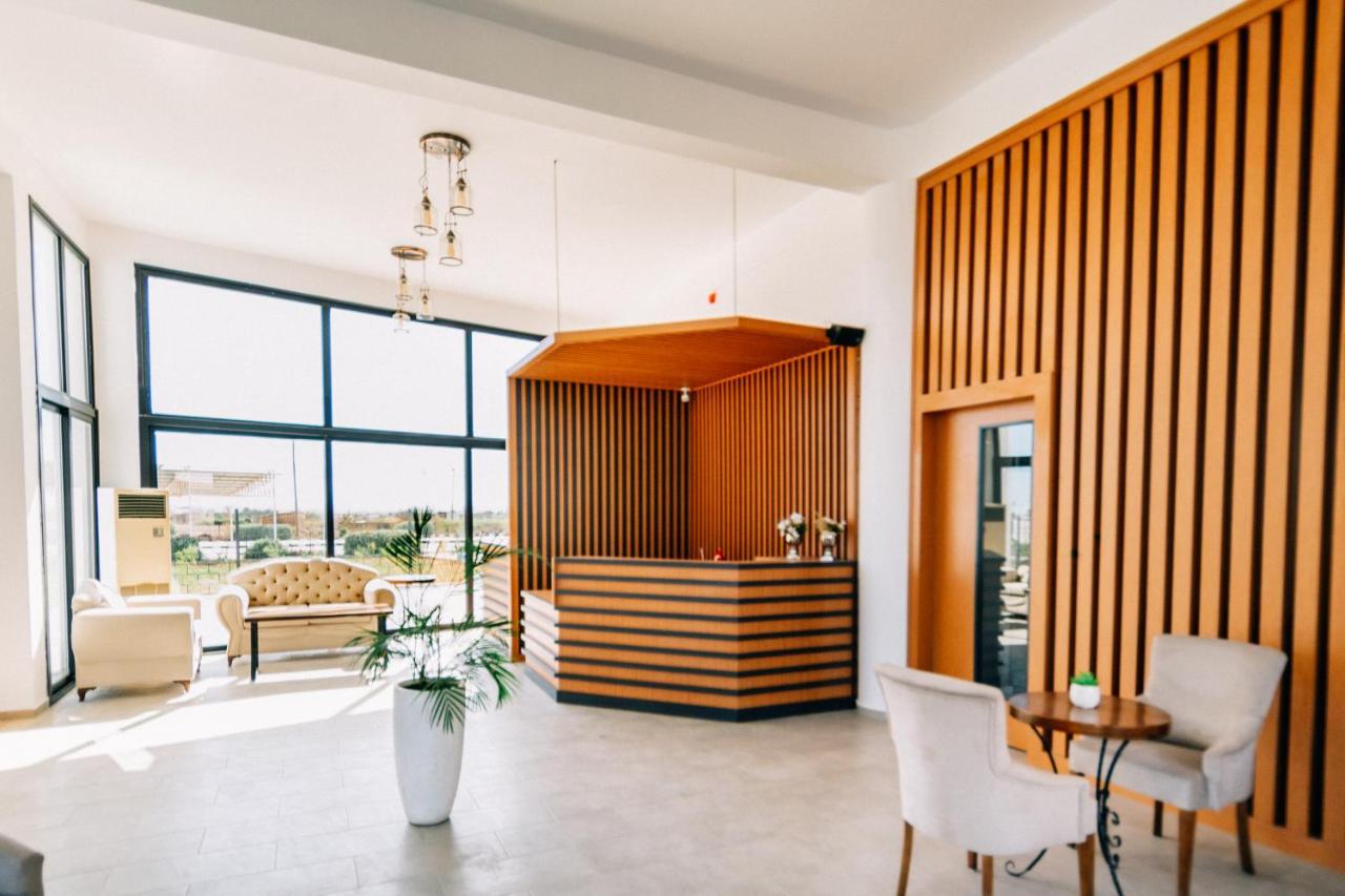Cezar'S Airport Hotel 니코시아 외부 사진