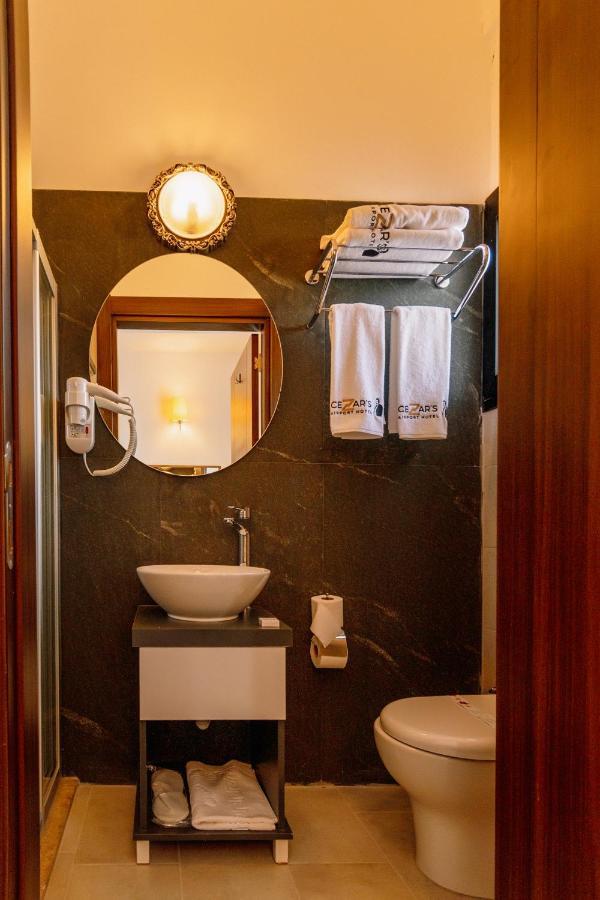 Cezar'S Airport Hotel 니코시아 외부 사진