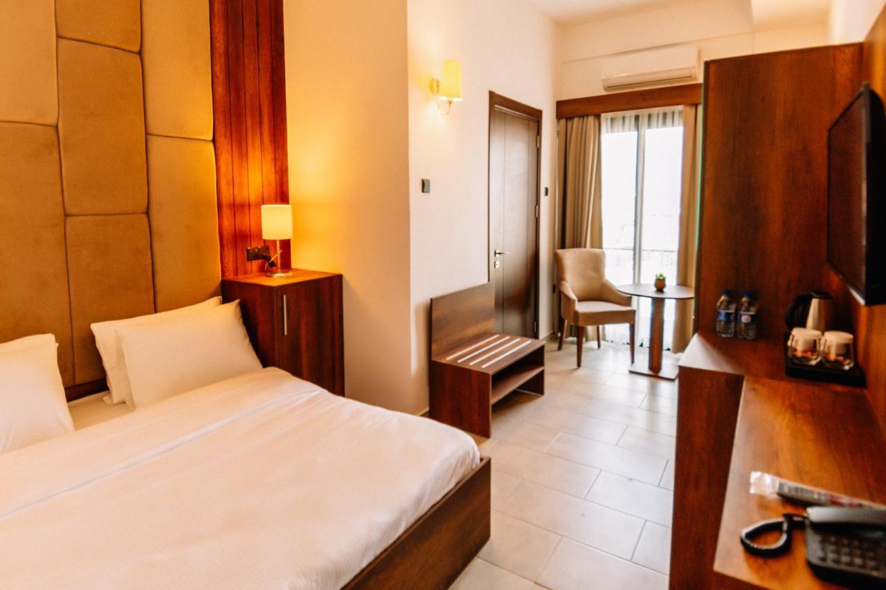 Cezar'S Airport Hotel 니코시아 외부 사진