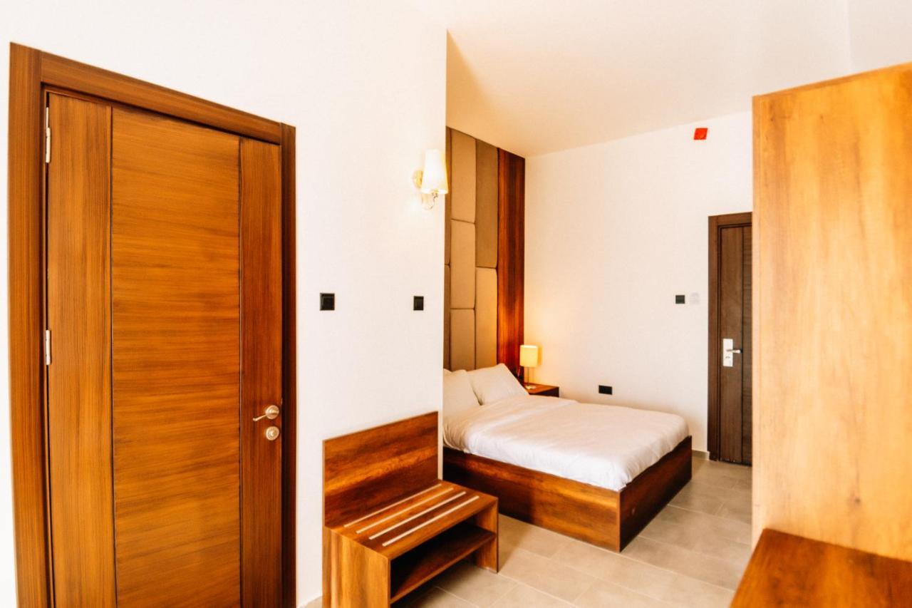 Cezar'S Airport Hotel 니코시아 외부 사진