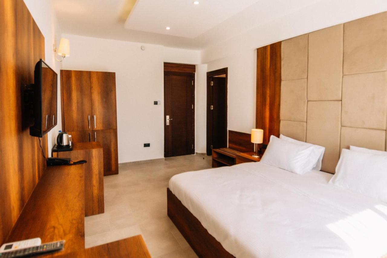 Cezar'S Airport Hotel 니코시아 외부 사진