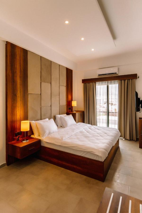 Cezar'S Airport Hotel 니코시아 외부 사진