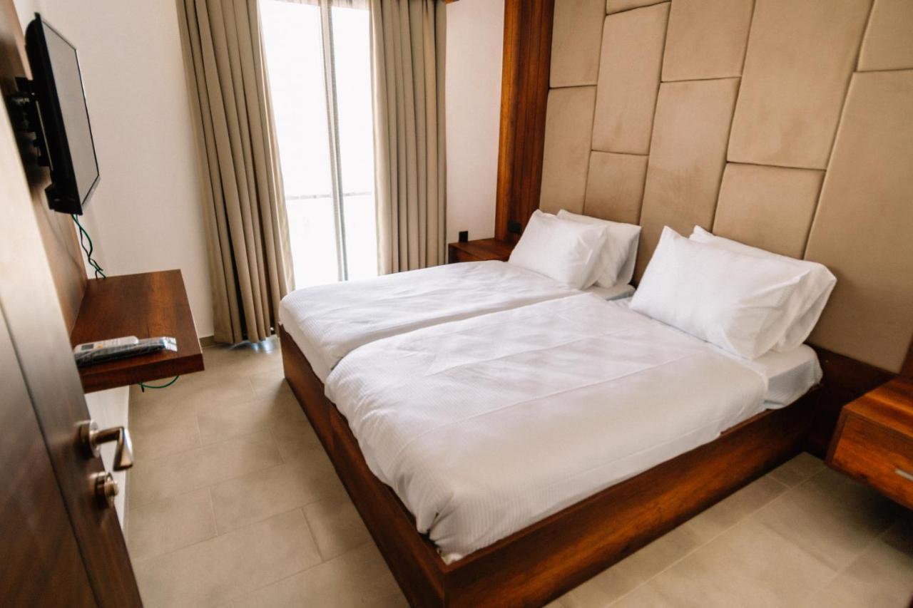 Cezar'S Airport Hotel 니코시아 외부 사진
