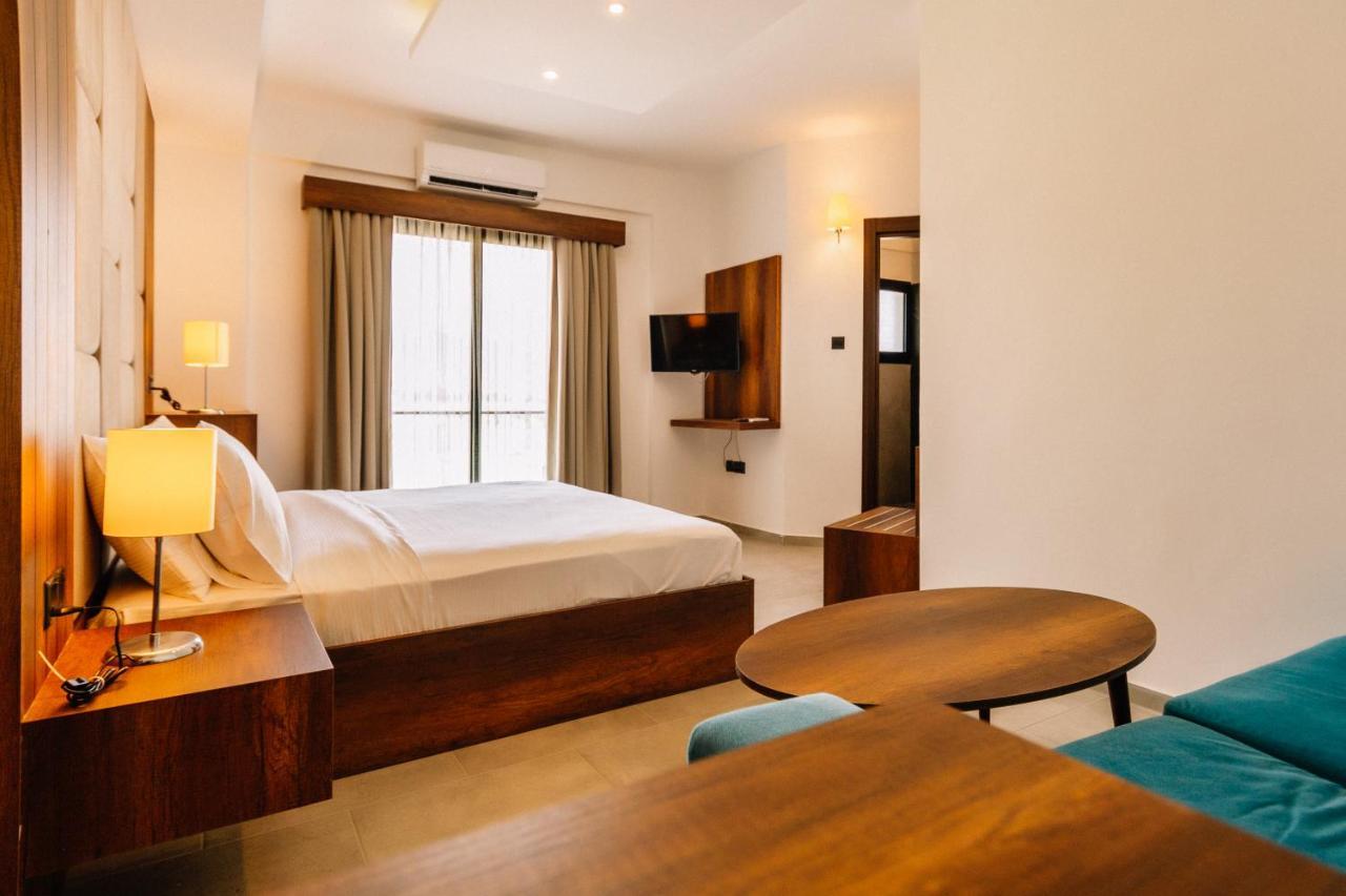 Cezar'S Airport Hotel 니코시아 외부 사진