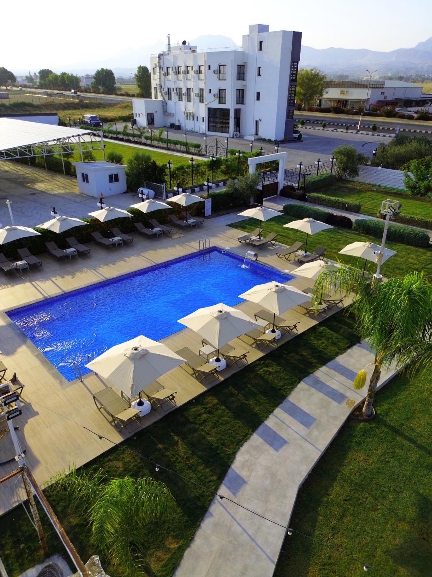 Cezar'S Airport Hotel 니코시아 외부 사진